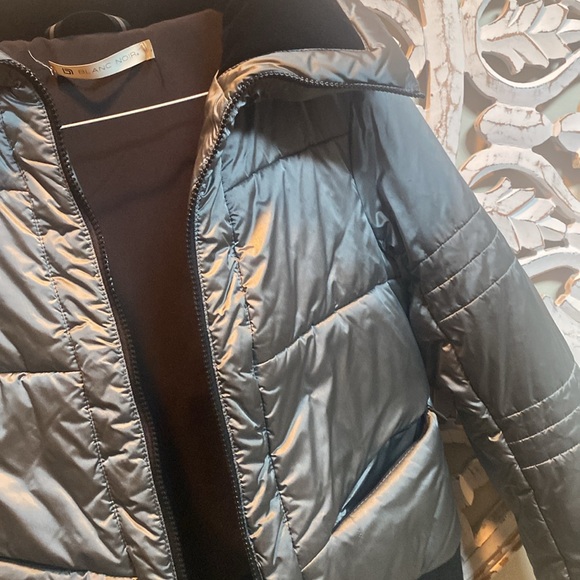 Gently used blanc Noir cropped jackete - Picture 6 of 8